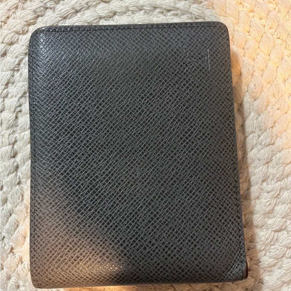 Authentic Louis Vuitton men wallet